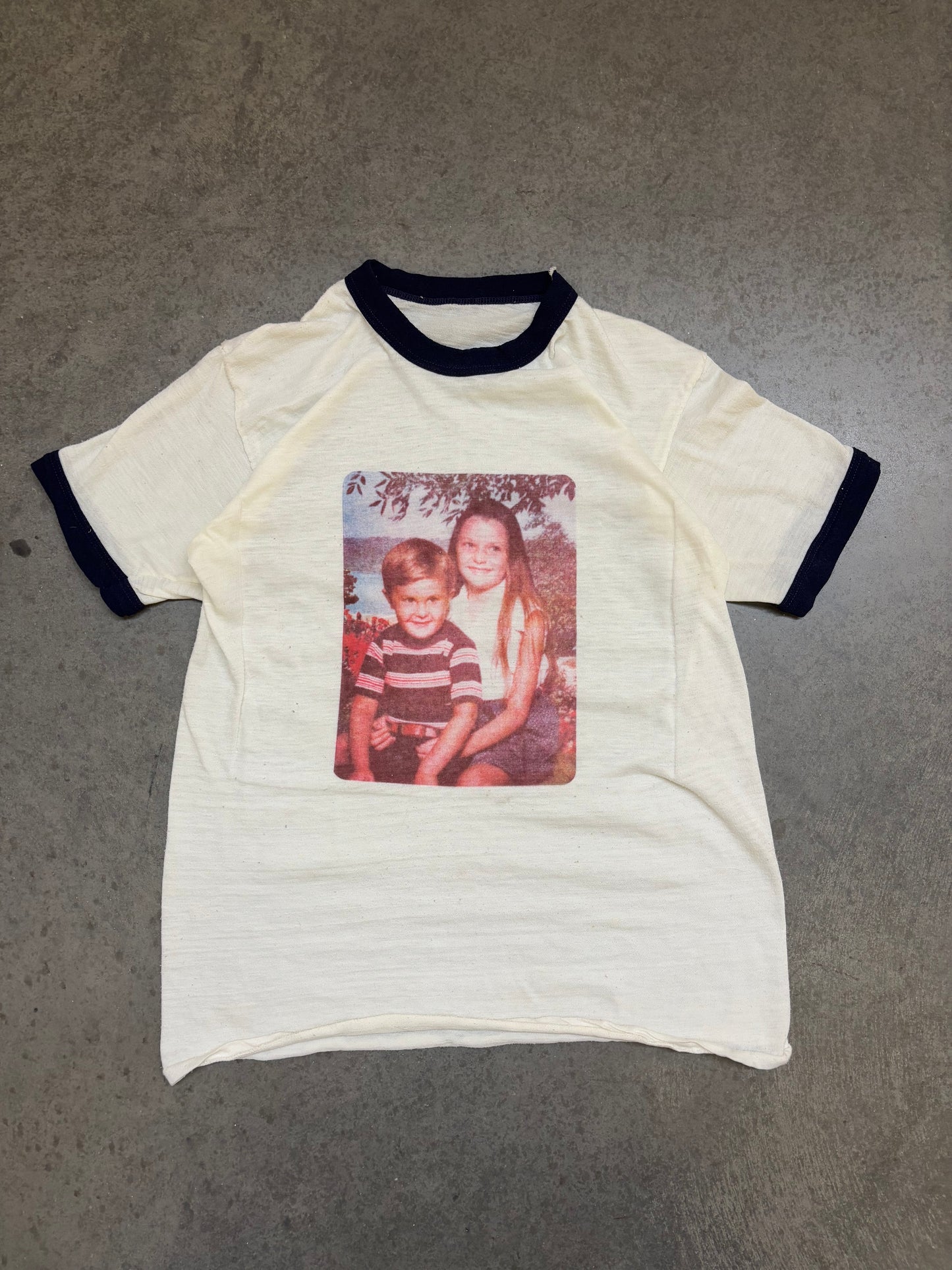 1970s Family Portrait Ringer - M