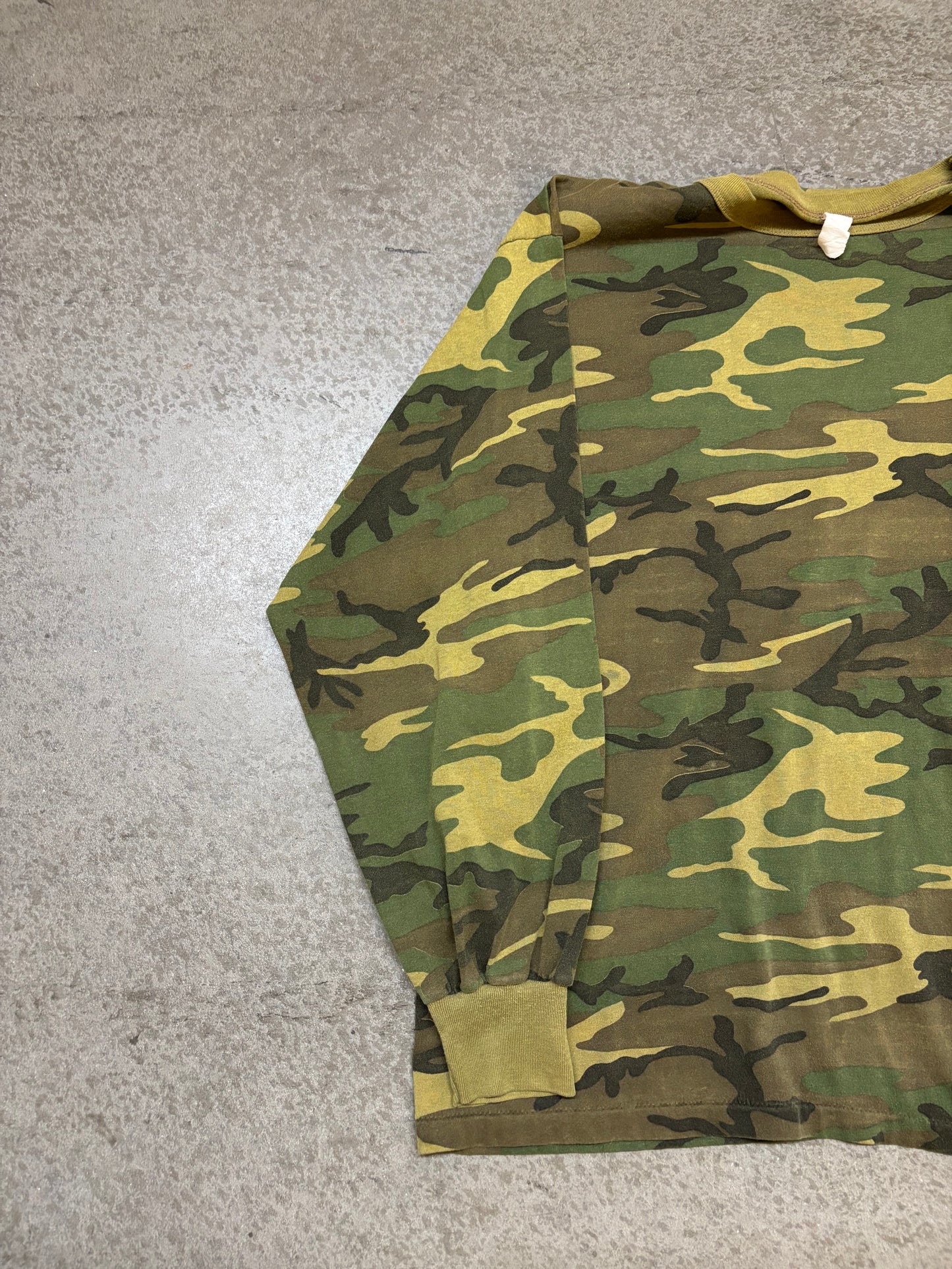 80s Camo Longsleeve - XL