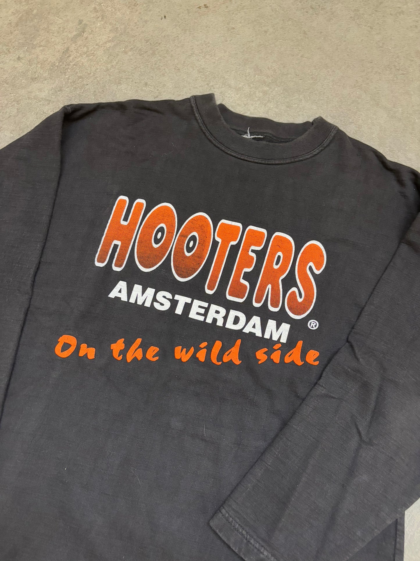 90s Hooters Shirt - XL
