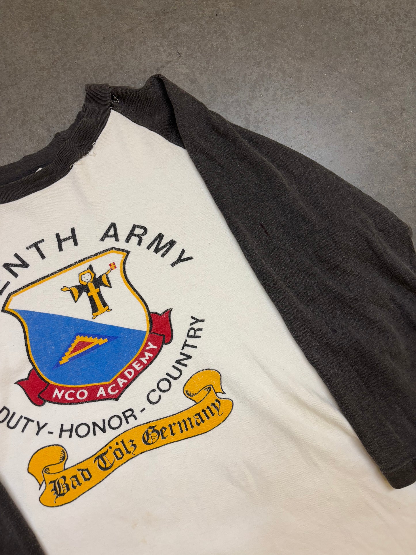 70s/80s Raglan Tee - L