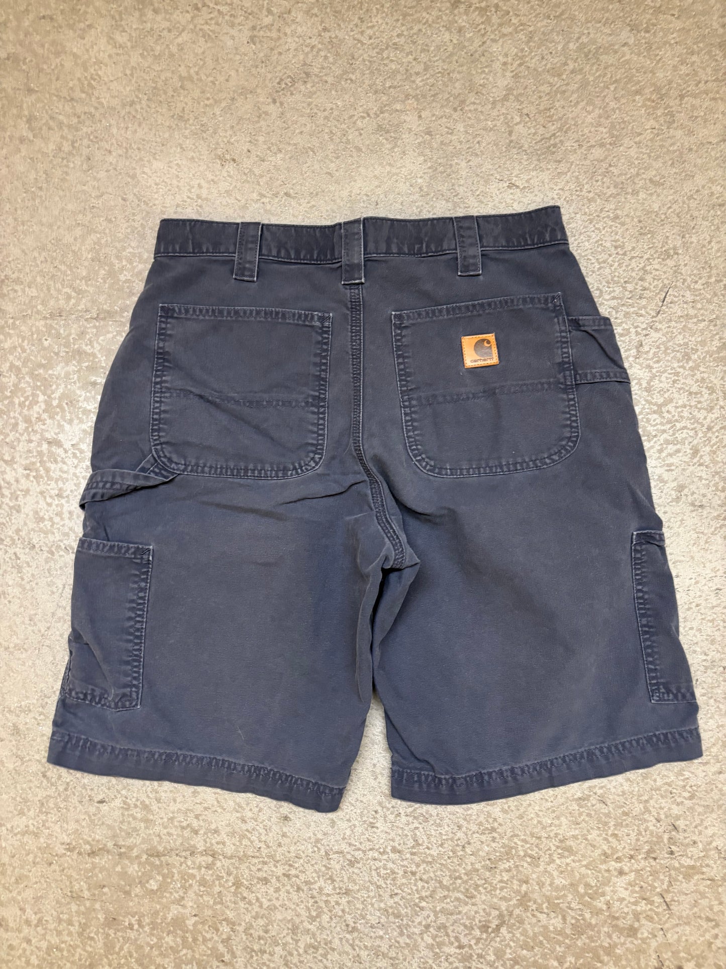 Carhartt Shorts - 32