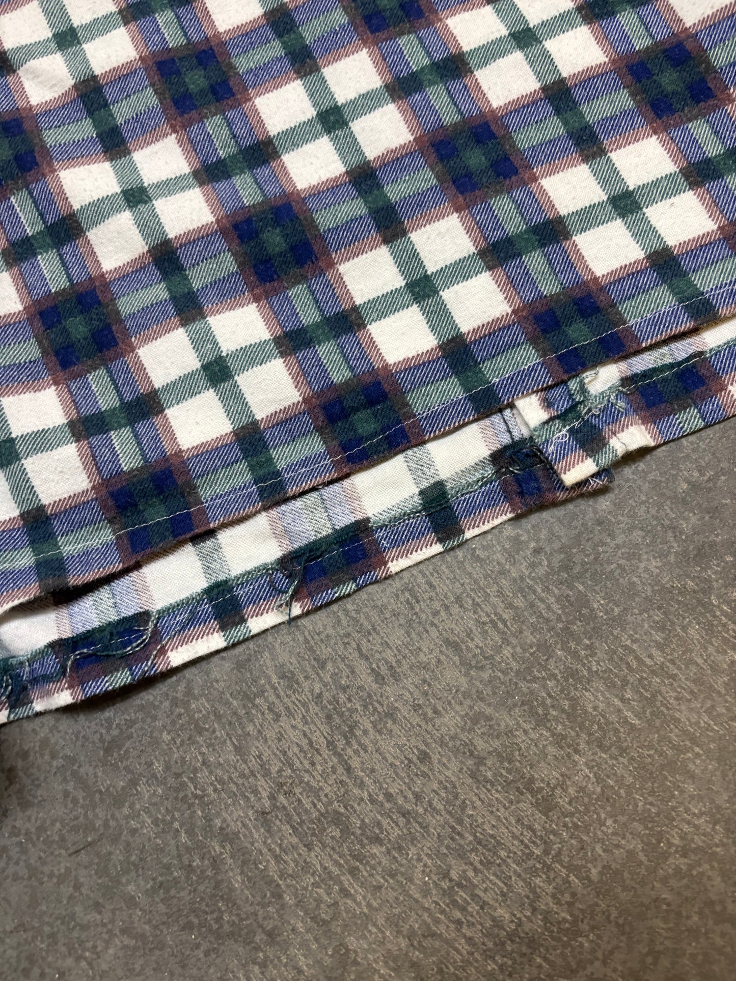 Vintage Cropped Flannel - L