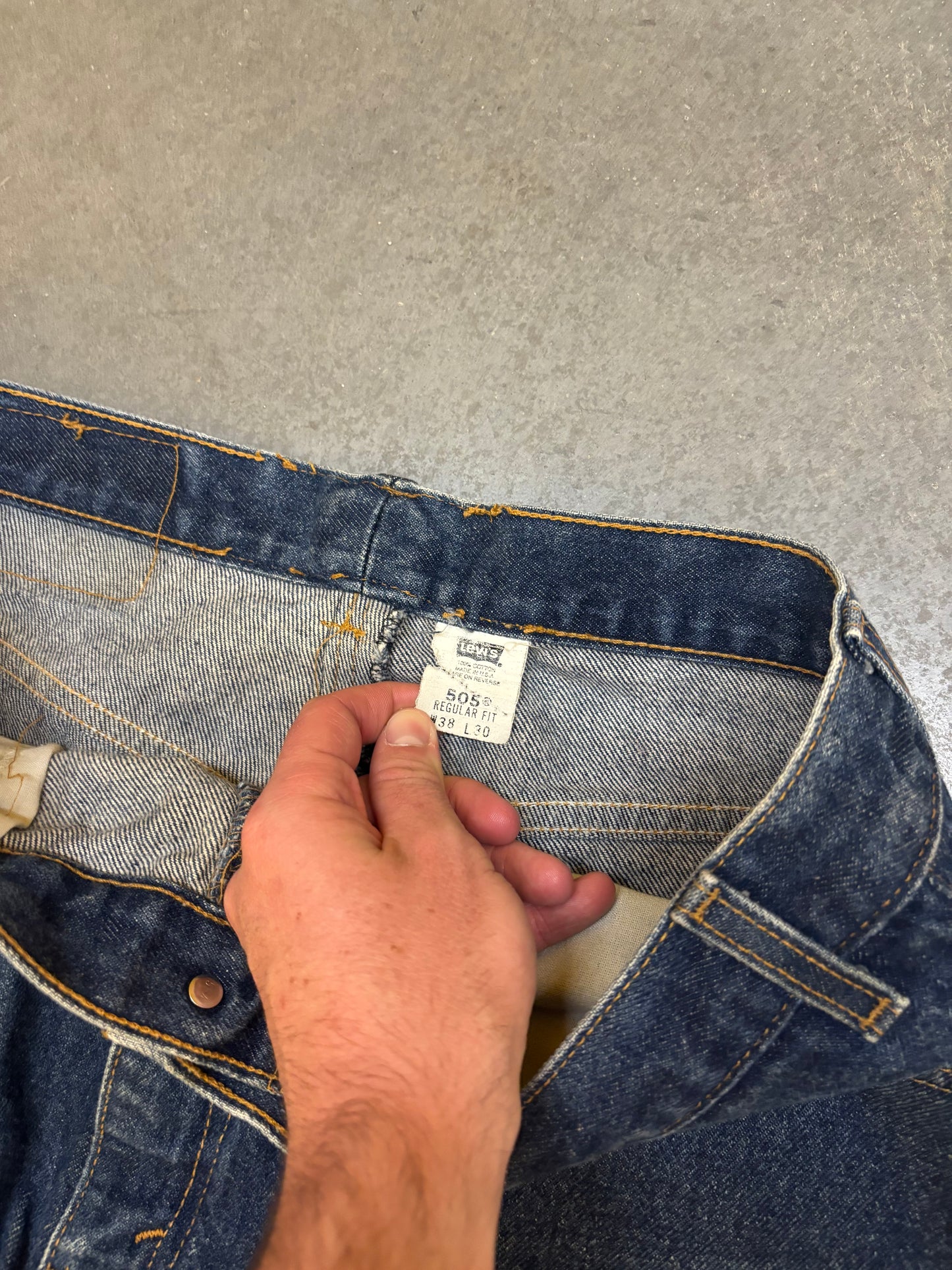 90s Levis 505 - 38x30