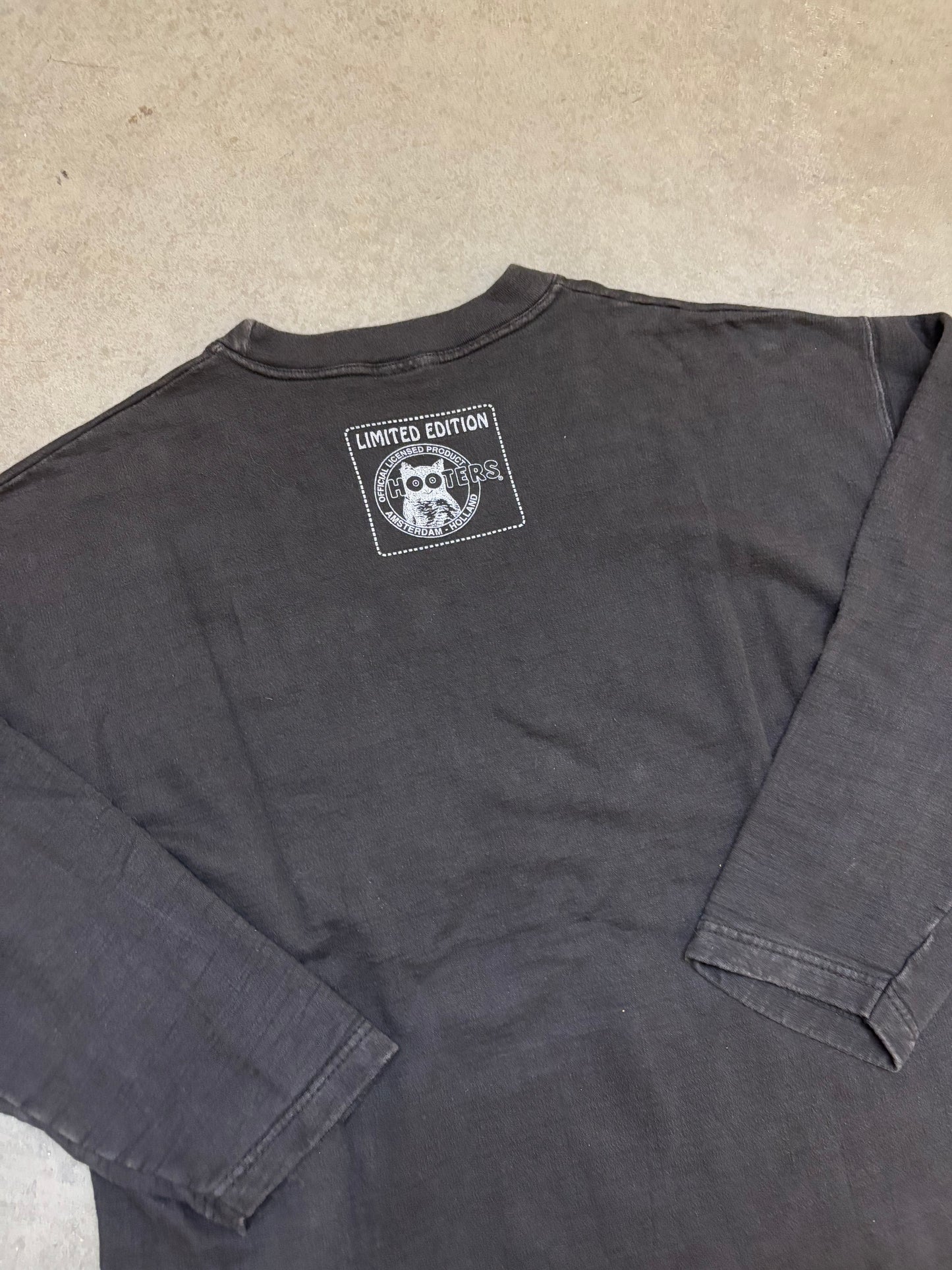 90s Hooters Shirt - XL