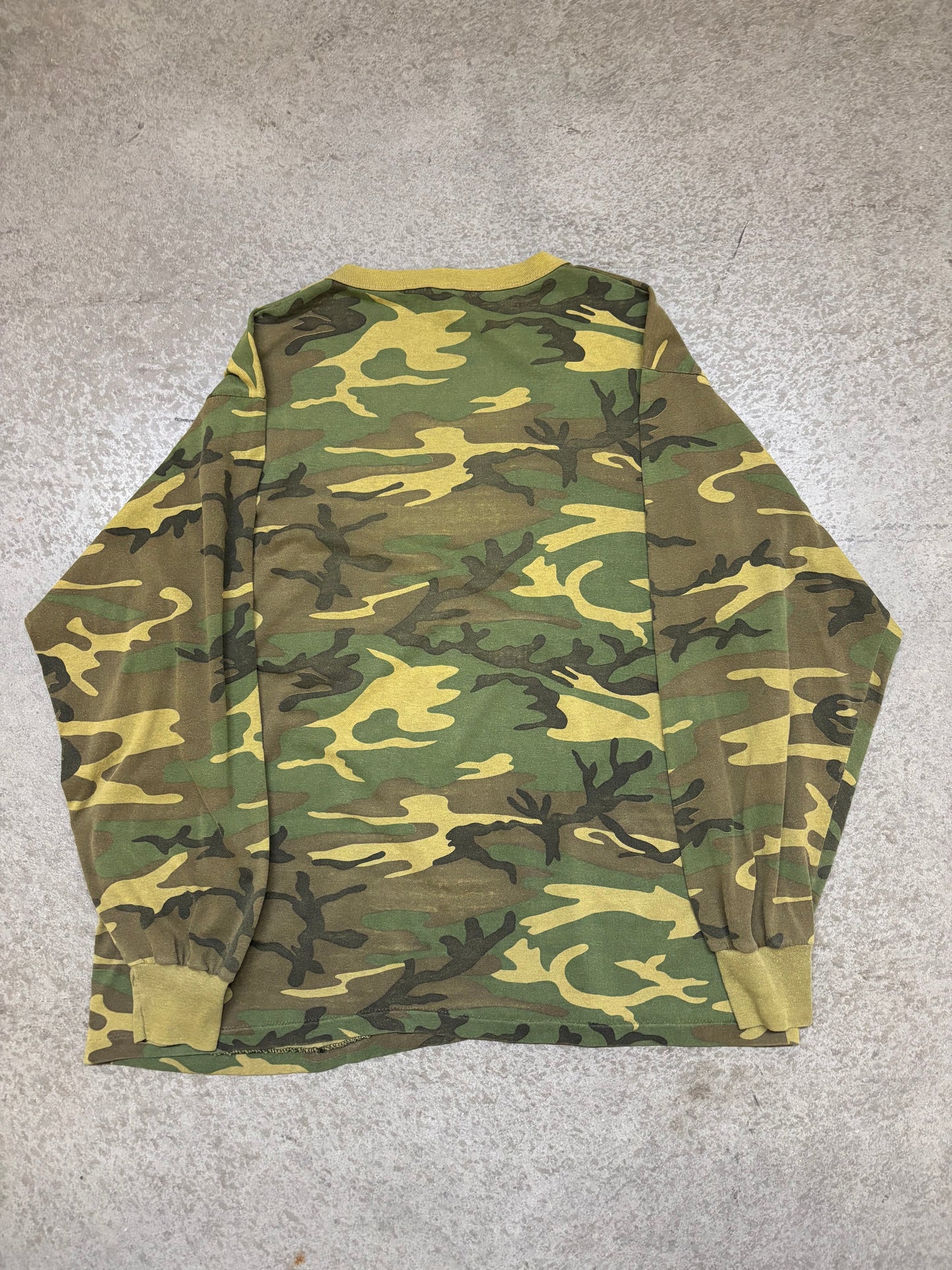 80s Camo Longsleeve - XL