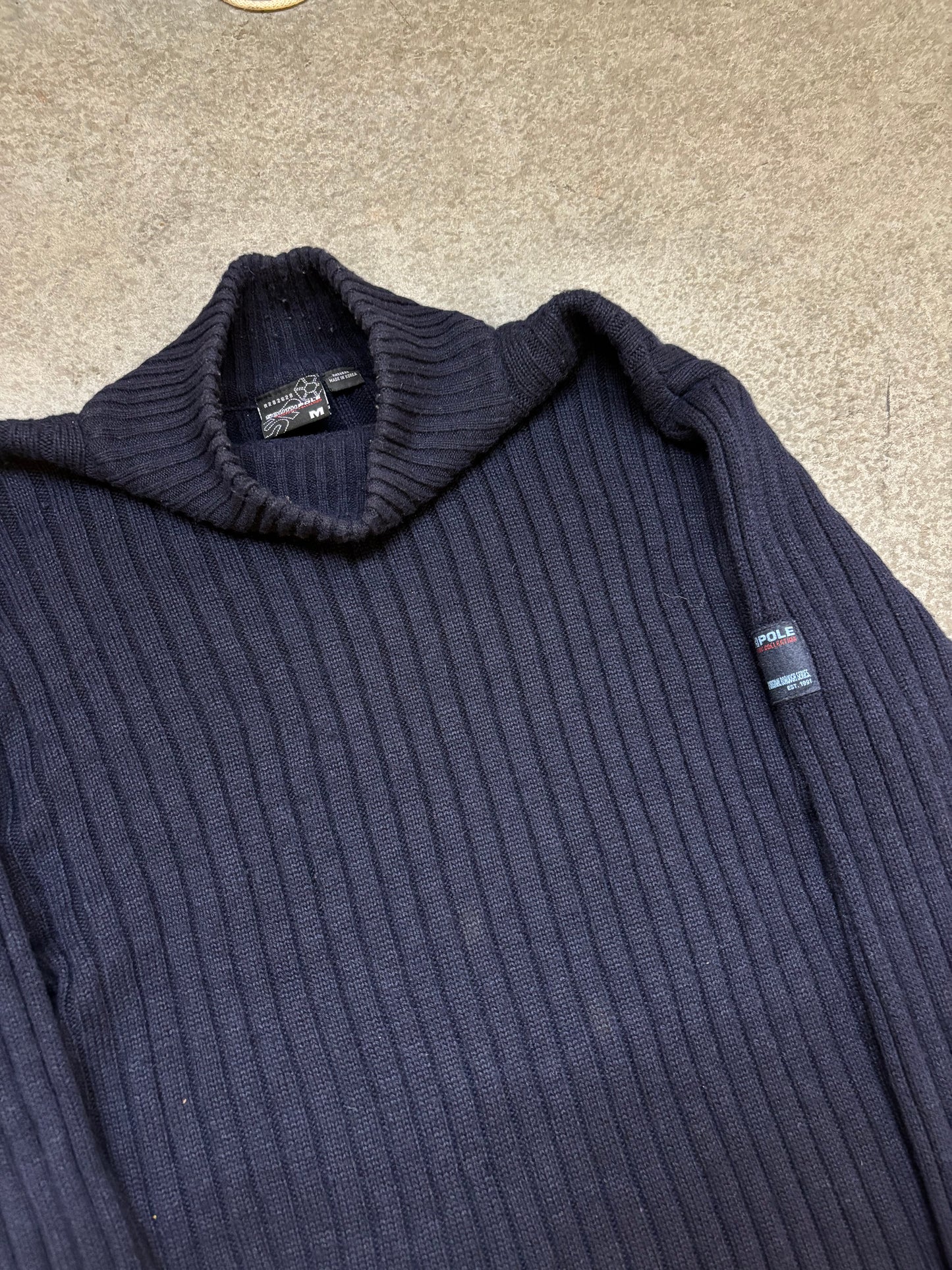 Southpole Cable Knit - M