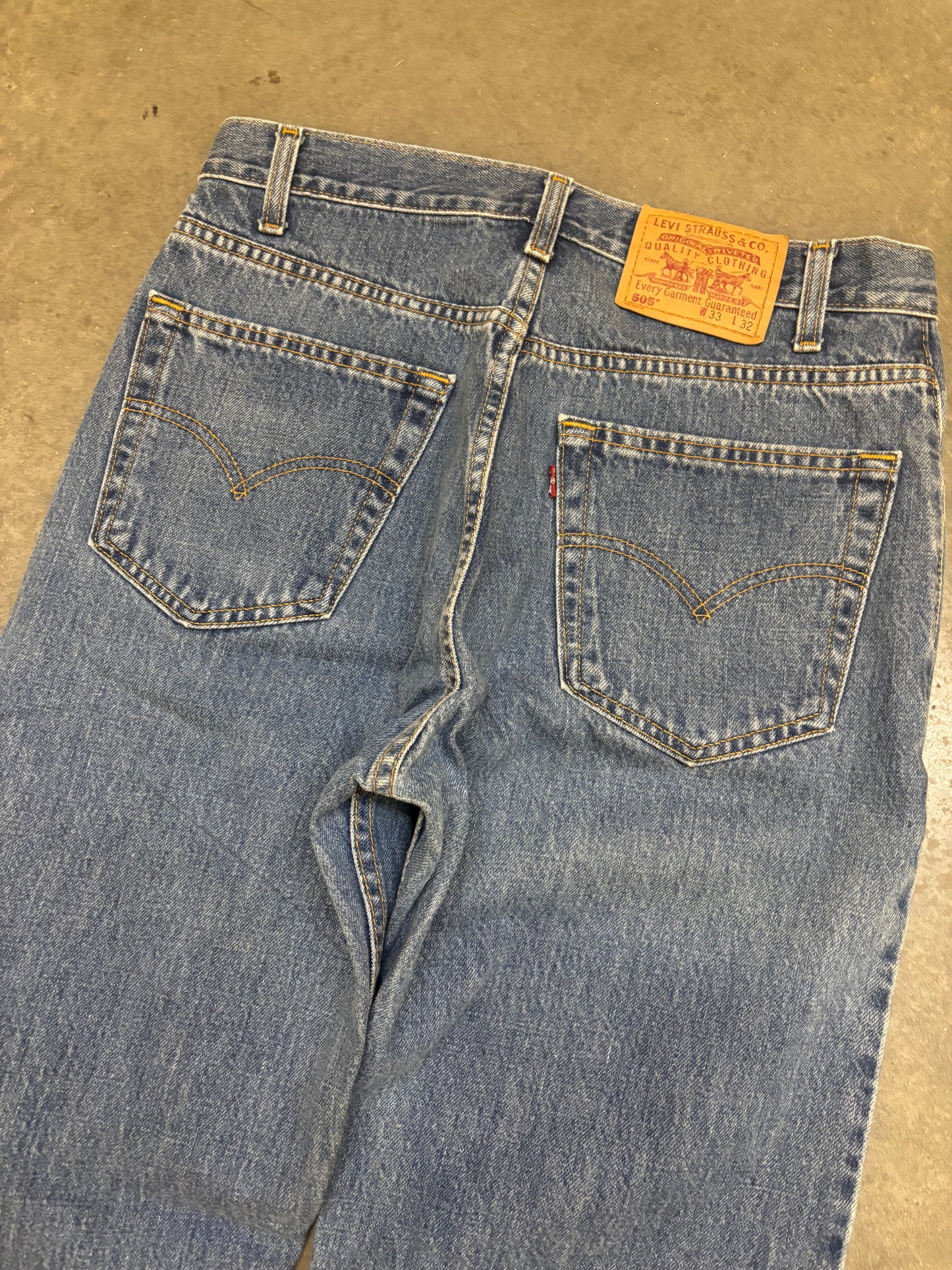 90s Levis 505 - 33x32